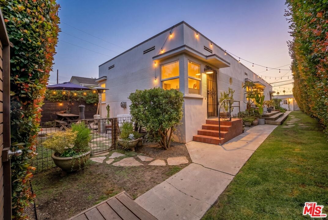 705 Flower Ave